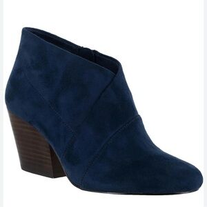 Women's Navy Ankle Boots- never worn